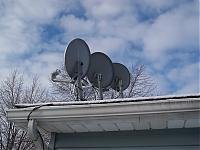 3 dishes logo.jpg